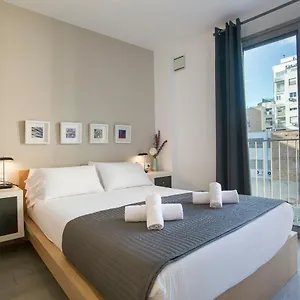 Bbarcelona Gaudi Flats Barcelone
